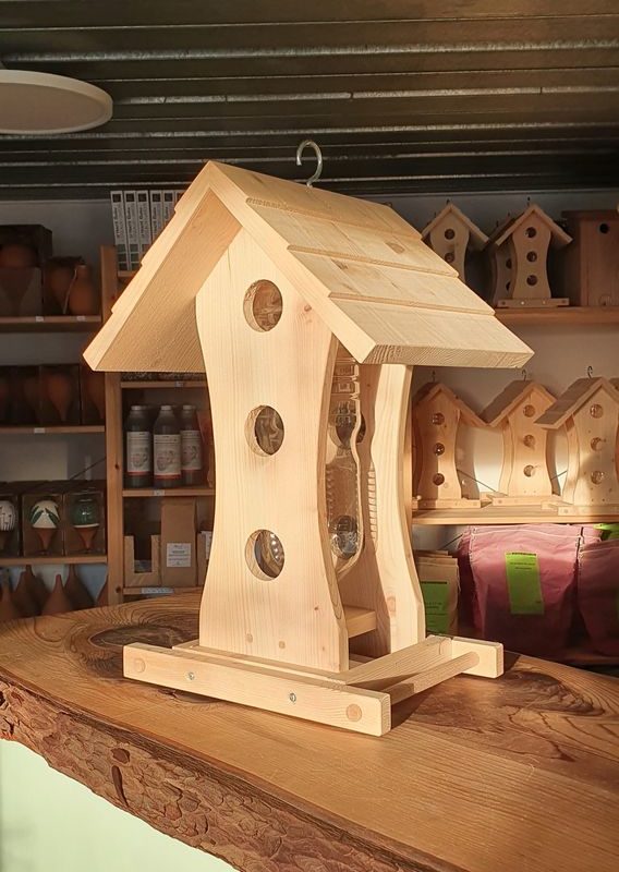 Mangeoires pour oiseaux